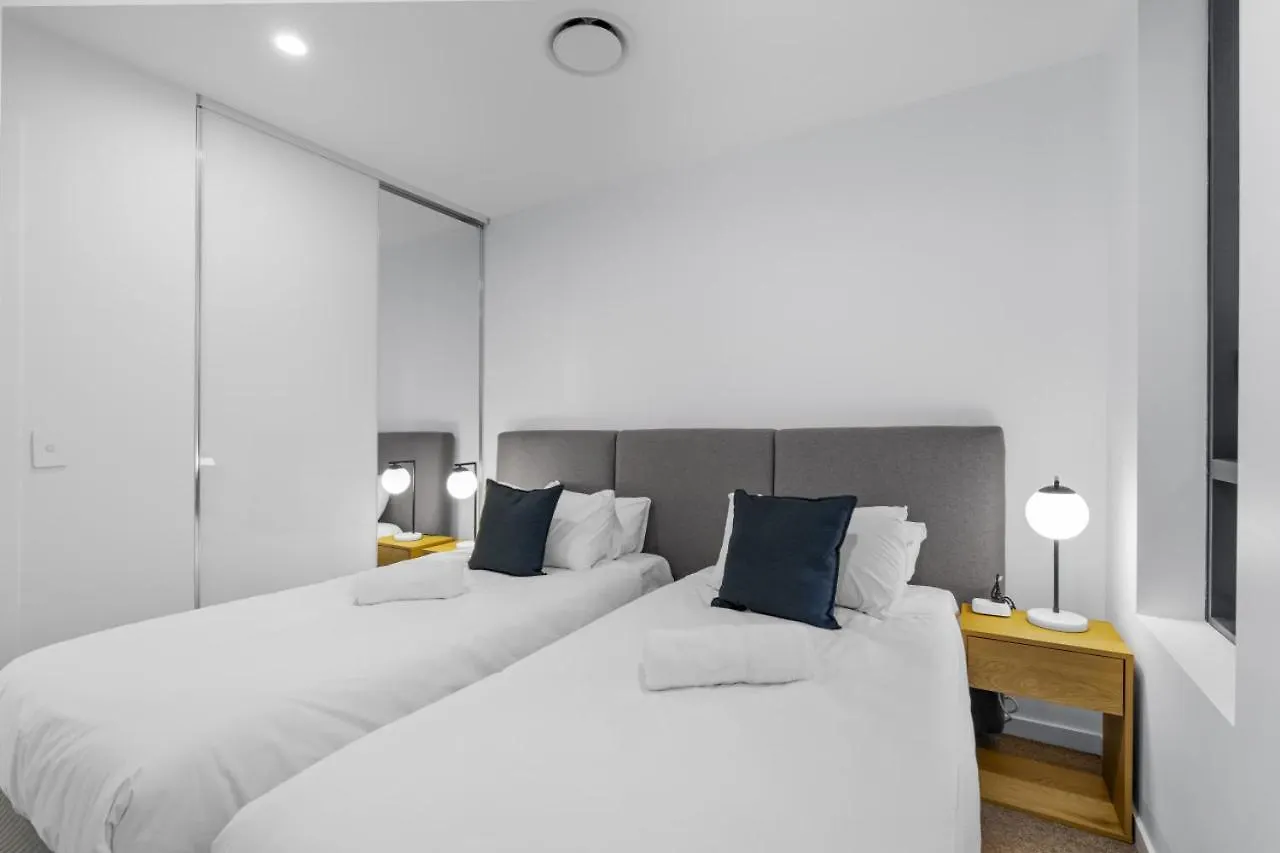 The Sunset - Brand New Riverview 2 Bedroom With Free Parking, Pool & Gym 골드코스트