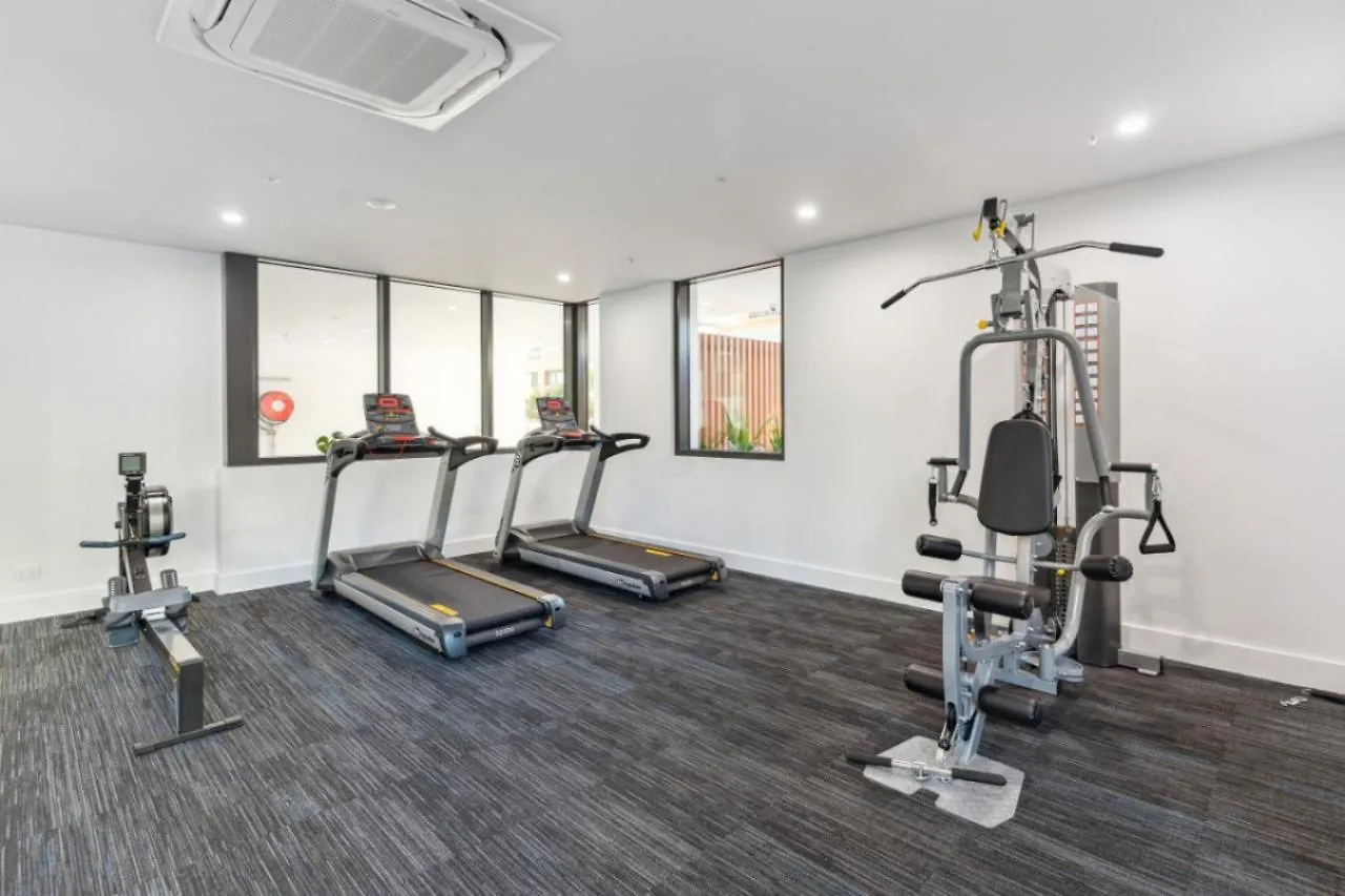 The Sunset - Brand New Riverview 2 Bedroom With Free Parking, Pool & Gym 골드코스트 0*,